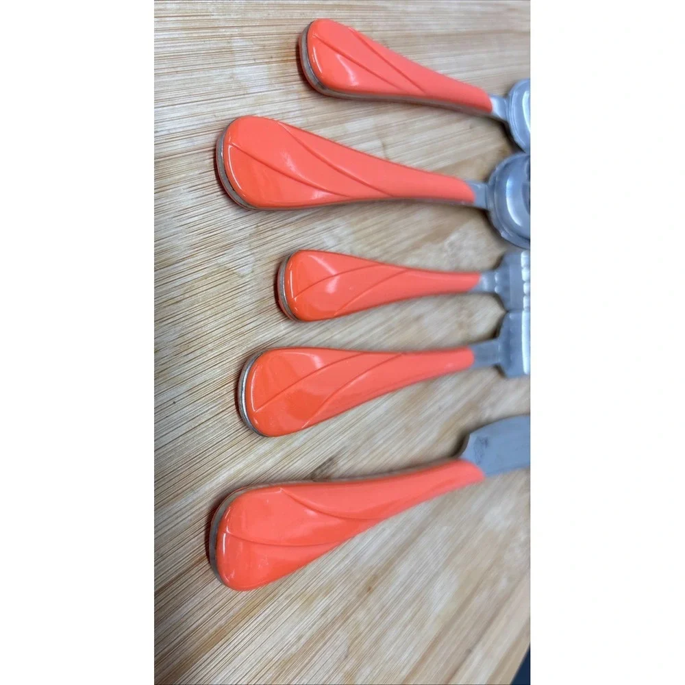 Retired Fiesta Flatware - Swirl Pattern Orange 5-Piece Place Setting Fiestaware